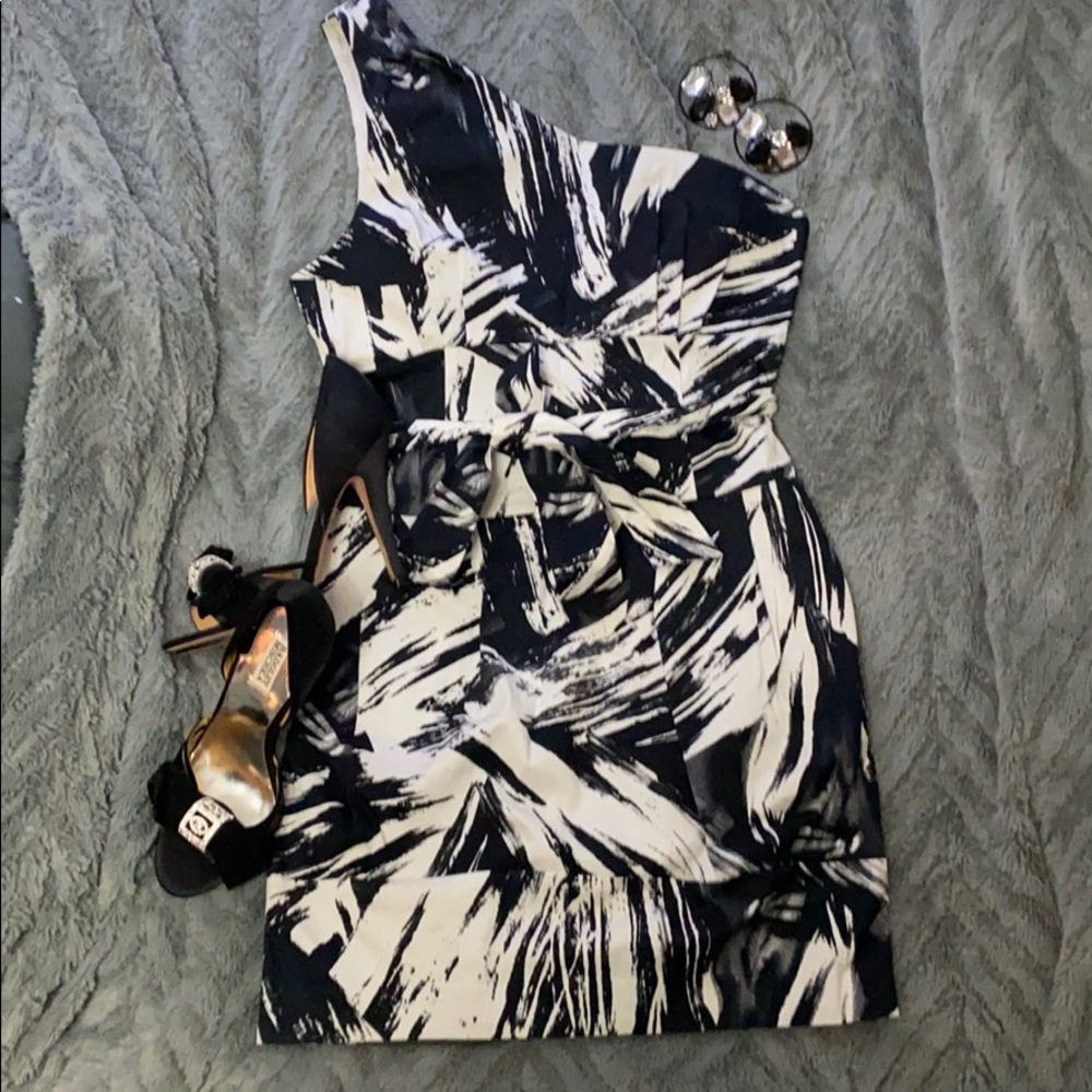 Graphic print dress, M